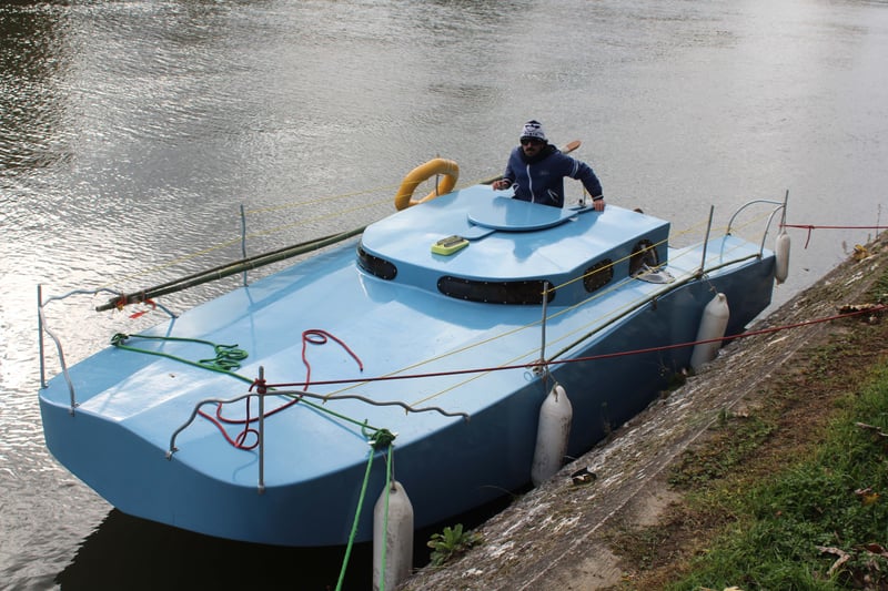 Joachim Monvoisin, L'Ingénue — boat-sculpture